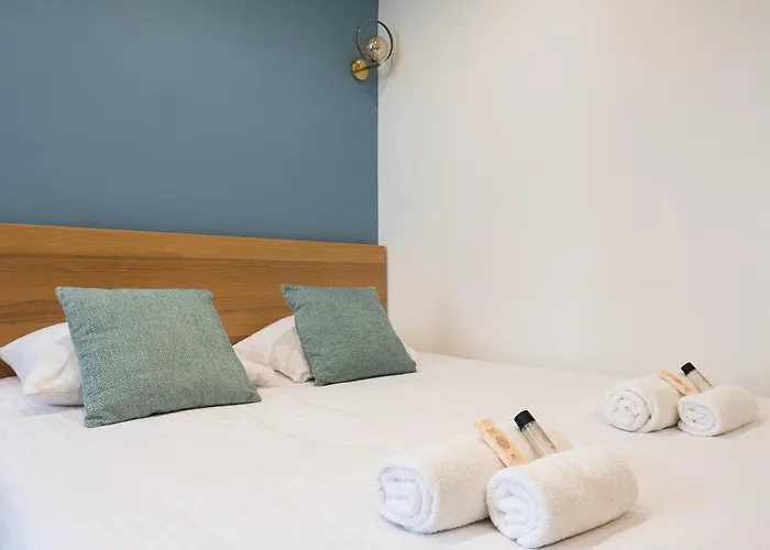 Ac & Duplex Close To Eiffel Tower - 20 Min Away * Paris